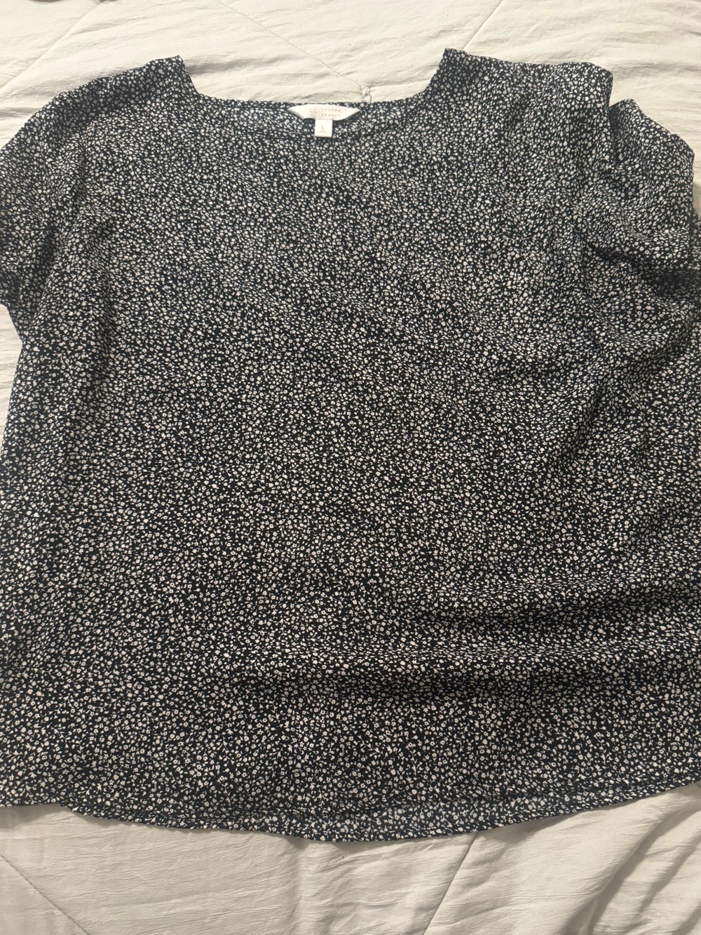 LC Lauren Conrad Black Floral Cap-Sleeve Blouse